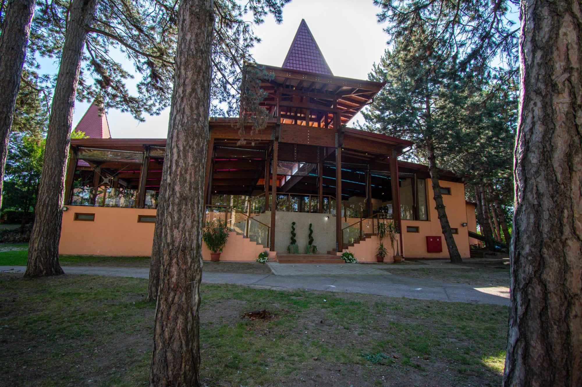 Hotel Villa Majur Subotica Exterior foto