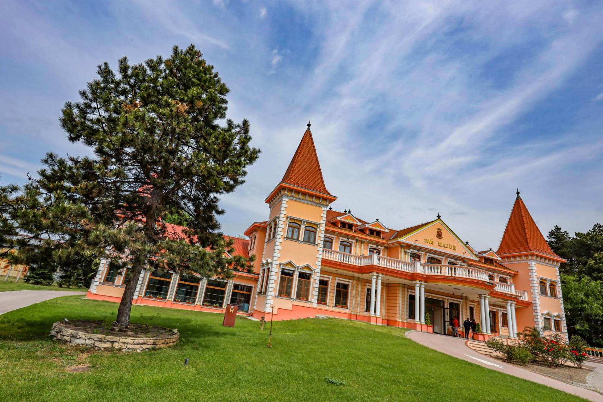 Hotel Villa Majur Subotica Exterior foto